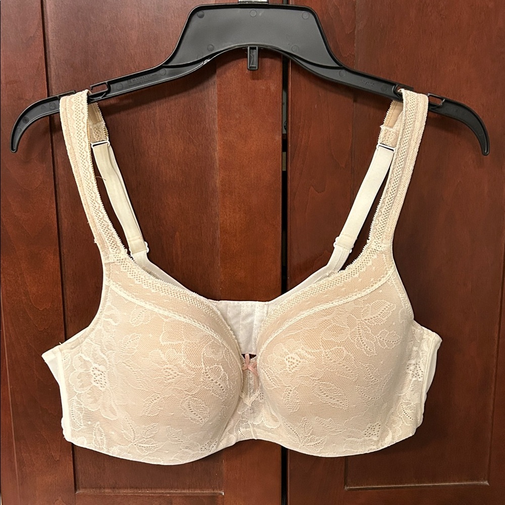 Cacique Cream Lace Bra - 40C